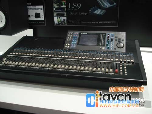 palm 2011：雅馬哈數(shù)字調(diào)音臺LS9-32